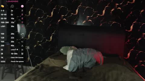 Apolo online show from 12/23/25, 01:14