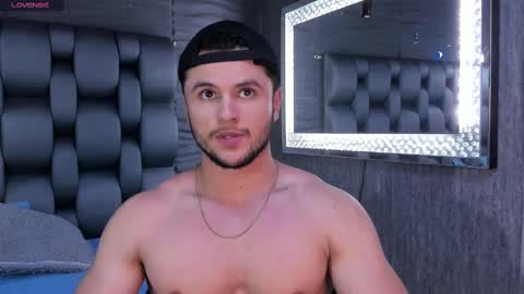 Snapshot of apolo_klein1 chatting on 02/16/25, 09:48 Apolo online show from 02/16/25, 09:48