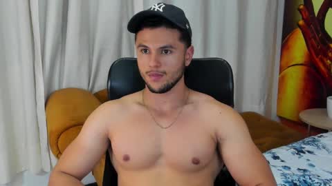 Snapshot of apolo_klein1 chatting on 02/23/25, 06:39 Apolo online show from 02/23/25, 06:39