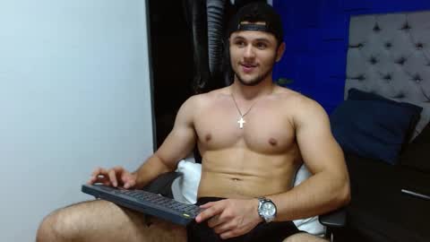 Snapshot of apolo_klein1 chatting on 03/08/25, 06:21 Apolo online show from 03/08/25, 06:21