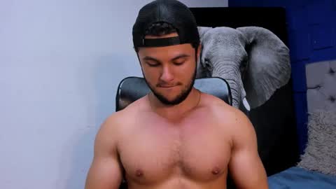 Snapshot of apolo_klein1 chatting on 10/03/25, 06:54 Apolo online show from 10/03/25, 06:54