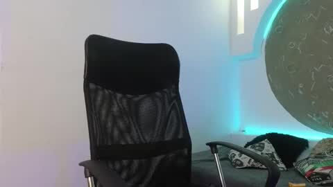 Apolo Lux  online show from 02/02/26, 08:51