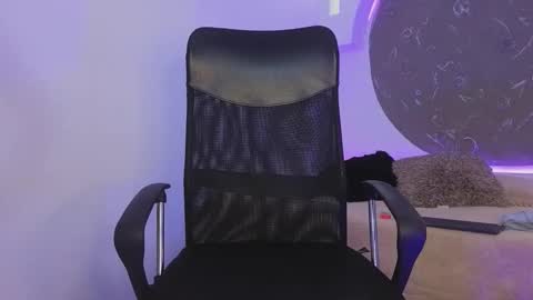 Apolo Lux  online show from 02/25/26, 12:09