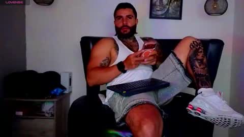 Snapshot of apolo_ryder chatting on 05/14/26, 12:17 APOLO online show from 05/14/26, 12:17