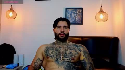 Snapshot of apolo_ryder chatting on 06/12/26, 04:06 APOLO online show from 06/12/26, 04:06