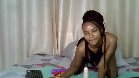 Snapshot of apple_queen24 chatting on 02/16/26, 10:50 Apple queen online show from 02/16/26, 10:50