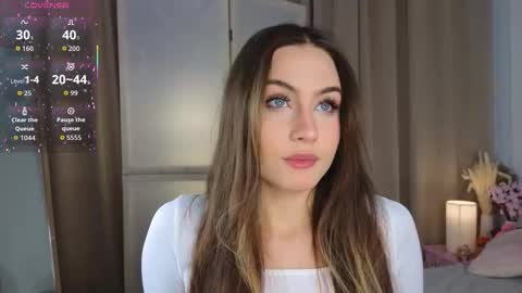 Vicki online show from 11/14/25, 09:08