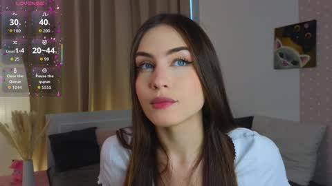 Vicki online show from 11/21/25, 09:08