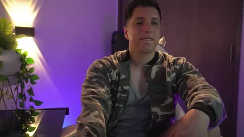 Snapshot of appolo_allen chatting on 02/11/25, 05:47 insta appolo master online show from 02/11/25, 05:47