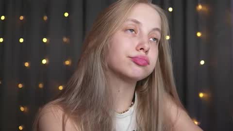  REYNA  my friend   online show from 09/26/25, 05:28