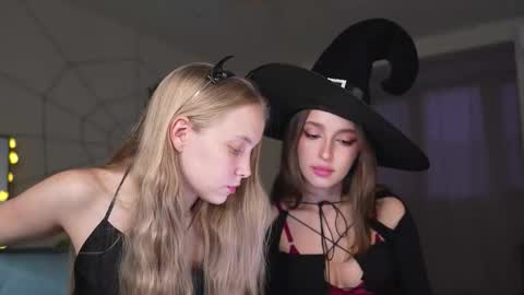  REYNA  my friend   online show from 10/31/25, 02:29