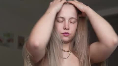  REYNA  my friend   online show from 11/17/25, 04:13