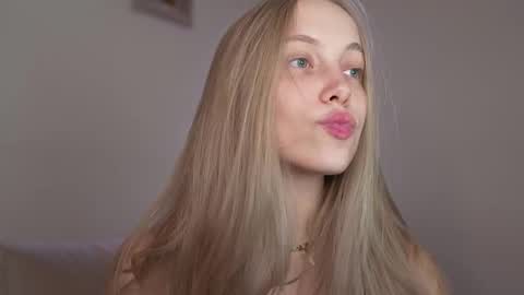  REYNA  my friend   online show from 12/02/25, 05:30