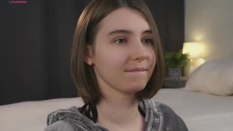 Meghan online show from 04/12/26, 01:05