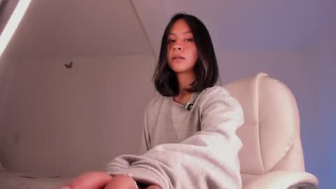 Snapshot of aprettyy chatting on 07/22/26, 01:03 Anny online show from 07/22/26, 01:03