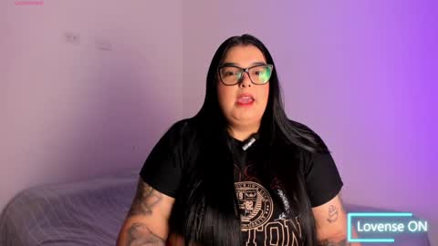 Snapshot of apriilpeach_ chatting on 01/10/25, 10:25 Maria online show from 01/10/25, 10:25