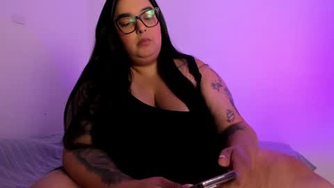 Snapshot of apriilpeach_ chatting on 01/23/25, 09:18 Maria online show from 01/23/25, 09:18