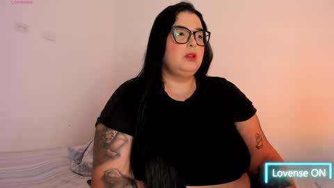 Snapshot of apriilpeach_ chatting on 01/28/25, 12:36 Maria online show from 01/28/25, 12:36