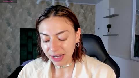  April  online show from 01/10/26, 12:18