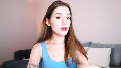 Snapshot of april_felicity chatting on 01/28/25, 07:32 April online show from 01/28/25, 07:32