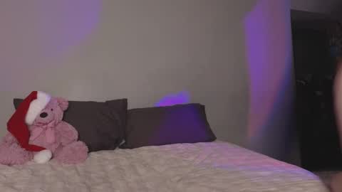 Snapshot of april_kampf_ chatting on 01/25/25, 10:18 April online show from 01/25/25, 10:18