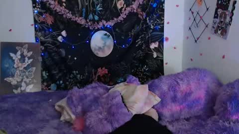 april_l6 online show from 01/18/25, 09:45