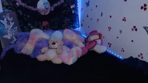 april_l6 online show from 10/06/25, 11:46