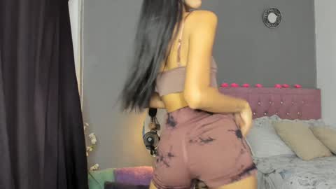 Snapshot of april_scarlett chatting on 02/02/25, 08:51 Scarlett Independent Model online show from 02/02/25, 08:51