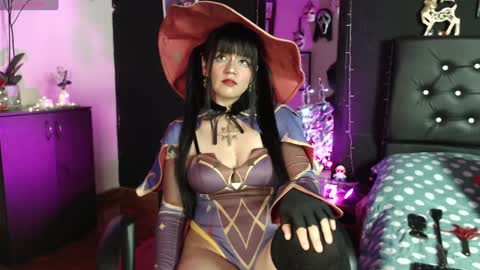 Snapshot of aprildol chatting on 12/23/24, 03:18 lucy online show from 12/23/24, 03:18