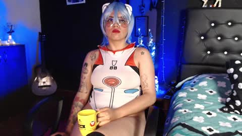 Snapshot of aprildol chatting on 01/03/25, 05:50 lucy online show from 01/03/25, 05:50