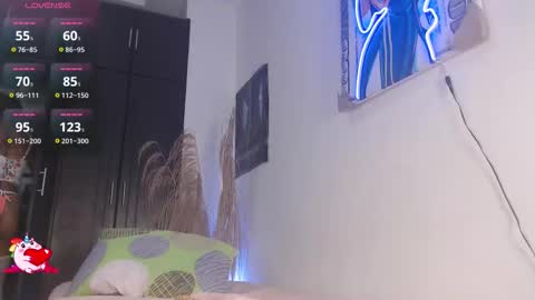          online show from 09/22/25, 01:02