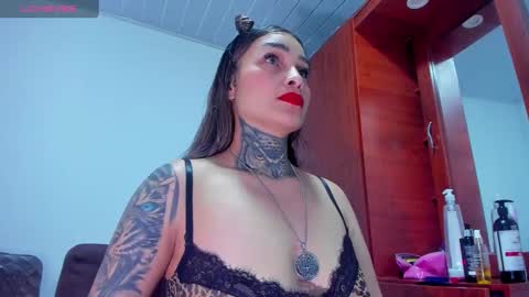 Snapshot of aprill_vagner chatting on 01/14/25, 01:15 Aprill Vagner online show from 01/14/25, 01:15
