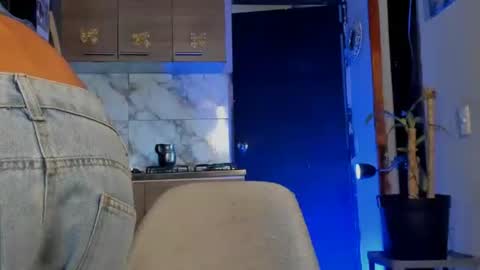 aprillebony319262 online show from 04/22/26, 11:23