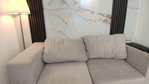 aprillross online show from 12/15/25, 12:31