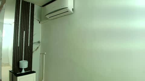 aprillross online show from 12/22/25, 11:51