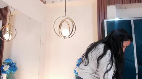 Snapshot of aprilmiiller chatting on 05/16/26, 12:59 aprilmiiller online show from 05/16/26, 12:59