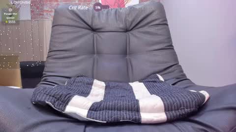 Snapshot of aprilricci chatting on 02/11/25, 12:06 aprilricci online show from 02/11/25, 12:06