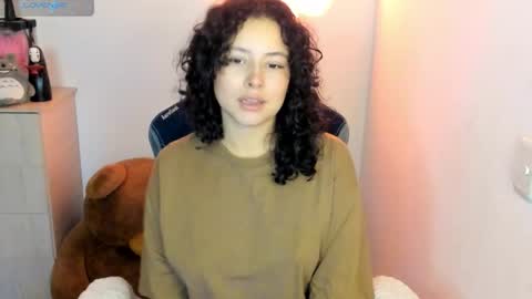 aqua emilly online show from 10/01/25, 11:22