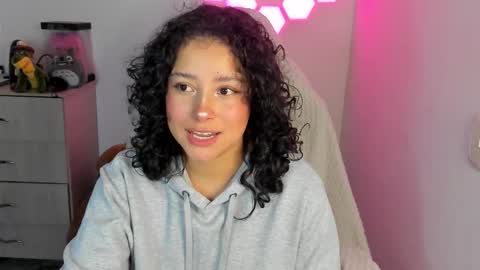 aqua emilly online show from 11/22/25, 12:20