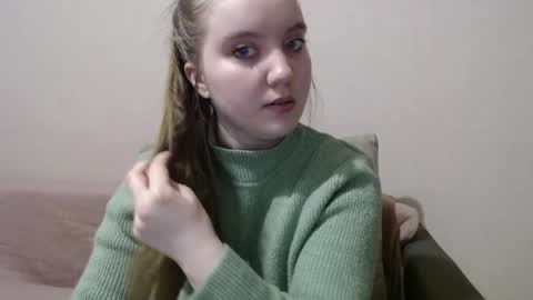 Josefin online show from 12/15/24, 11:01