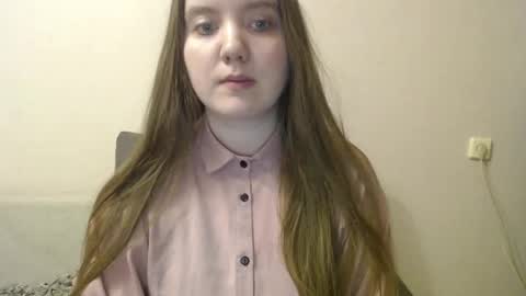 Josefin online show from 02/19/25, 12:00