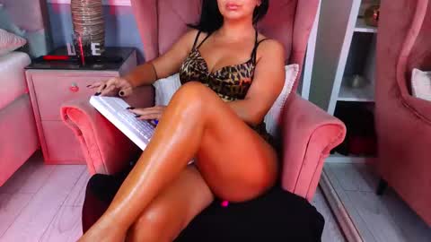 AQueenMonica online show from 09/19/25, 06:37
