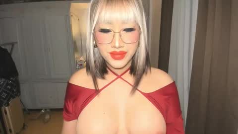 Snapshot of aqueenofcumxx chatting on 02/13/26, 06:48 Alicia online show from 02/13/26, 06:48