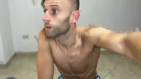 Snapshot of aquilesmade chatting on 12/10/24, 03:44 Aquilesmade online show from 12/10/24, 03:44