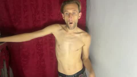 Snapshot of aquilesmade chatting on 10/08/25, 04:15 Aquilesmade online show from 10/08/25, 04:15