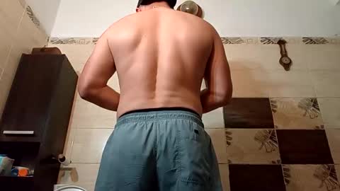 aquinn2000 online show from 09/14/25, 08:52