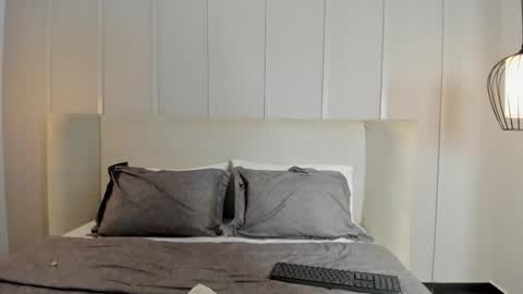  Ara Ferrer  online show from 02/09/26, 08:24