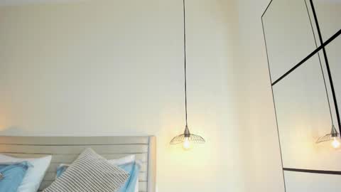  Ara Ferrer  online show from 02/25/26, 02:48