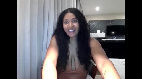 Snapshot of arabiangoddess3 chatting on 06/06/26, 05:06 Monet online show from 06/06/26, 05:06