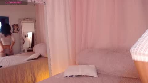 Nadia Cyel online show from 02/03/25, 10:43